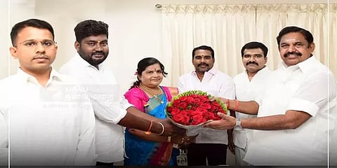 சென்னை: பாஜகவில் இருந்து வெளியேறி அதிமுகவில் ஐக்கியமான நிர்வாகிகள்