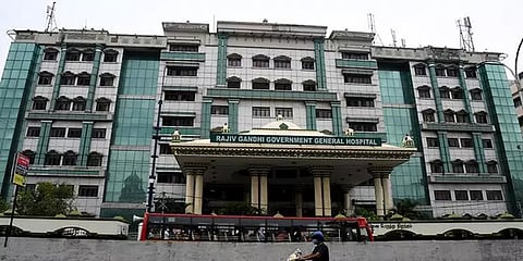 அடுத்தடுத்து 6 முறை மாரடைப்பு... விடாமுயற்சியுடன் நோயாளியை மீட்ட சென்னை அரசு மருத்துவமனை!