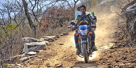 ”ரோடே இல்ல எப்படி பொண்ணு கொடுக்குறது?” - இந்தியாவின் பேச்சுலர் கிராமங்கள் பற்றி தெரியுமா?