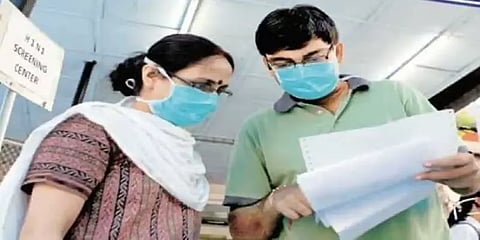 H3N2 காய்ச்சலுக்கு முதல் இரு பலிகள் பதிவு.. மீண்டும் பரவும் கொரோனா.. அச்சத்தில் மக்கள்!