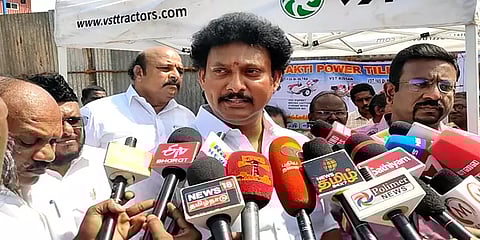 ’3 நாட்கள் பள்ளிக்கு வந்தாலே ஹால் டிக்கெட் தரப்படும்’ என அமைச்சர் சொன்னாரா? உண்மை என்ன?