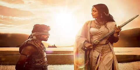 ”உயிர் உங்களுடையது தேவி” - அகநக பாடலும் சுஹாசினி கூறிய காதல் ரகசியமும்!