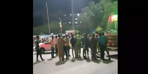 நடு ரோட்டில் மதுபோதையில் ரகளை - 3 பெண்கள்மீது வழக்குப்பதிவு செய்த காவல்துறை