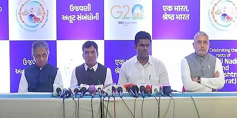 ”இது வேற நிகழ்ச்சி.. இங்கு நீட் விலக்கு குறித்த கேள்வி வேண்டாம்”- மத்திய அமைச்சர் மன்சுக்!