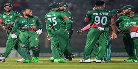 அடுத்தடுத்து இரண்டு போட்டிகளில் 300+ ரன்கள்.. சாதனை படைக்கும் வங்கதேச அணி!