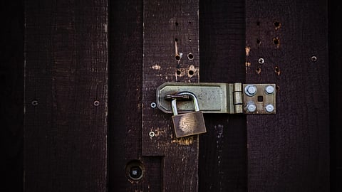 Content behind paywalls