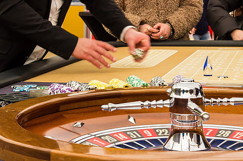 VIP Life: High Stakes, Luxury Dining, and Online Casino Perks