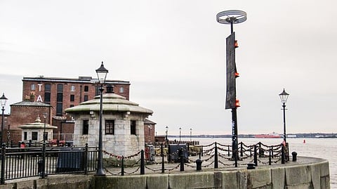 Using Removable Bollards in Historic Districts for Heritage Preservation in Modern Cities