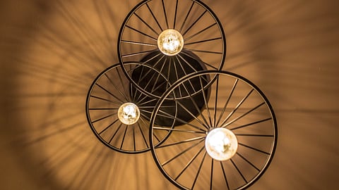 Tiny Home Hacks: How to Use Metal Wall Art in Small Spaces