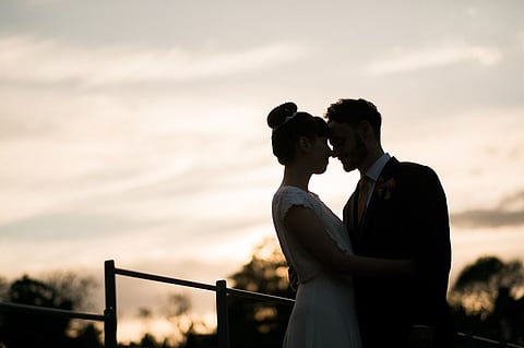 How to Photograph Couples for Elegant Portraits