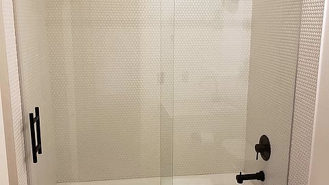 Frameless Shower Doors and Their Impact on Home Value