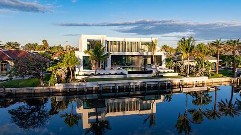 A Modern Masterpiece Blending Nature’s Beauty with Architectural Elegance
