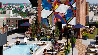 ART Williamsburg – Williamsburg, Brooklyn Rooftop Pool and Mural