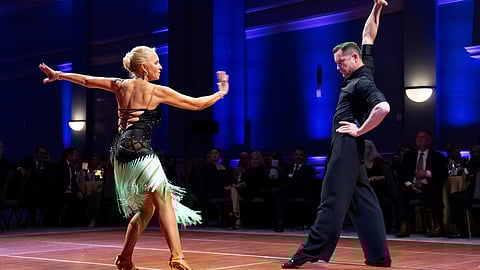 A Show-Stopping Performance at an Unforgettable Sunset Soiree Evening