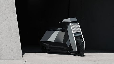 An Electric Vehicle Designed for NYC Streets