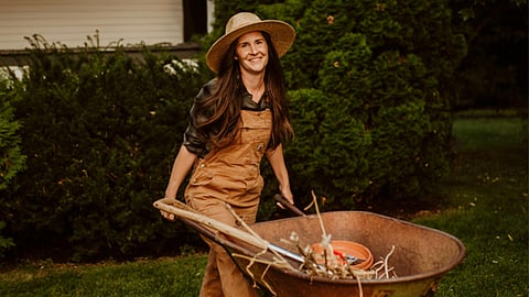 Why Your Weekend Isn’t Meant for Weeds: The Value of a Professional Yard Cleanup