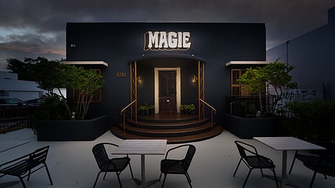 Magie Wine Bar Exterior
