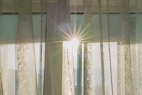Why Linen Curtains and Roman Shades Are Perfect for a Modern Home