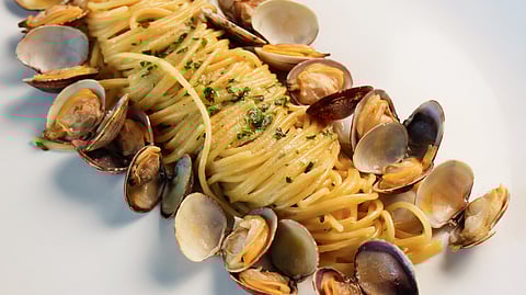 Linguine alle Vongole With Fresh Parsley and Garlic