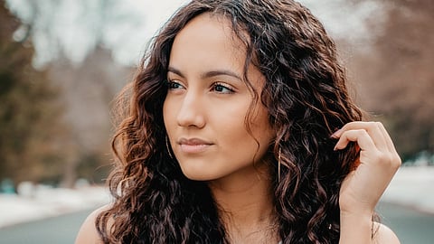 Where to Buy a Quality Curly Wig Nearby This Season