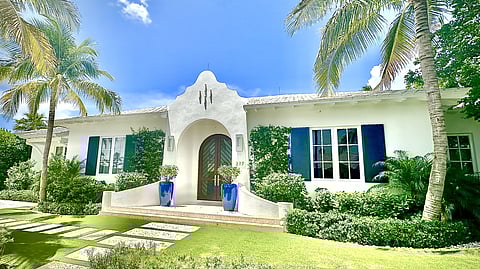 One of Russ Palmieri's excellent, award-winning Palm Beach estates.