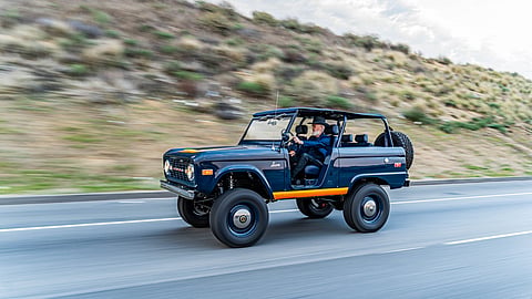 ICON Bronco 117 Pass F34 At Speed