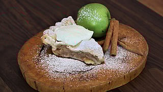 Executive Chef Peyton Leffingwell of Bistro's apple pie