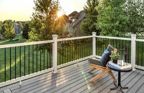 Modern Deck Railing Ideas That Improve Safety Style and Outdoor Living Experience