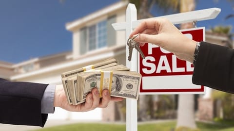 A moment of real estate transaction