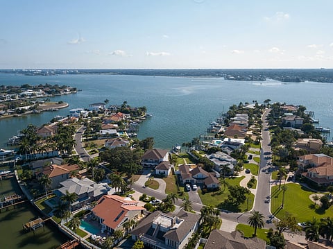 From stricter reserves and dual appraisals to insurance, condo rules and documentation strategy, here’s how luxury buyers secure jumbo financing up to $5 million in Florida’s hottest coastal markets.