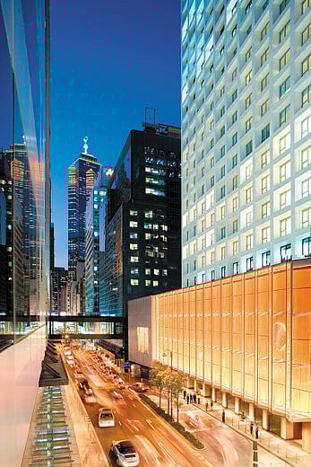 Hong Kong: The Mandarin Oriental Landmark Hotel