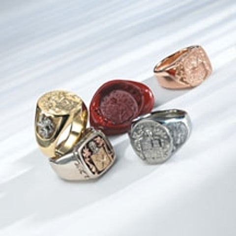 THE WORLD’S FINEST MASTER HAND-ENGRAVED COAT OF ARMS SIGNET JEWELRY FOR MEN & WOMEN