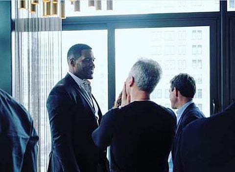 Michael Strahan.(Photo Credit Dunk360.com) David Rabin