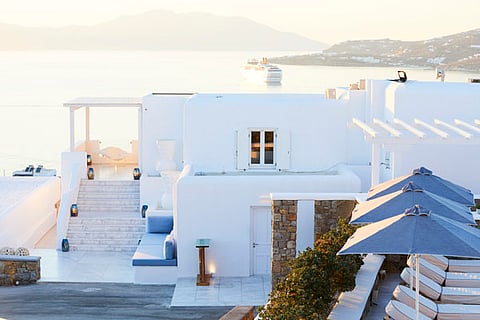 GRECIAN LUXURY AT MYCONIAN KYMA