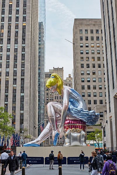 SEATED BALLERINA INSTALLATION BY JEFF KOONS