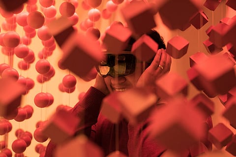 GALLERY 12: A MIXED REALITY ART EXHIBIT