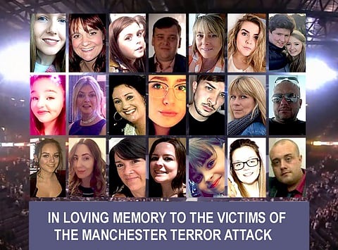 Ariana performing and pics of crowd in panic