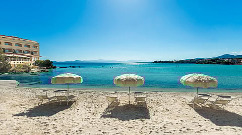 Gabbiano Azzurro Hotel & Suites + Villa del Golfo Lifestyle Resort: Break Free off Frozen Chains