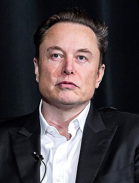 Elon Musk anställer unga drivna ingenjörer till nyckelpositioner inom departement