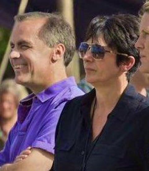 Mark Carney, partiledare för Liberala partiet, och Ghislaine Maxwell, dömd människohandlare.