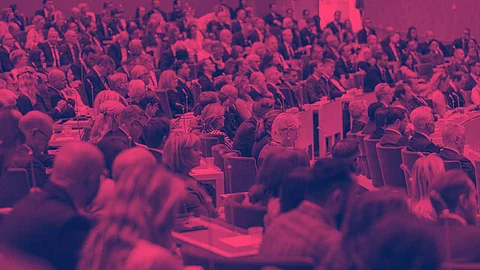 Har Sverige råd med fler idiotpolitiker?
