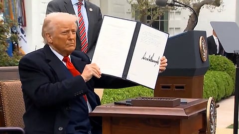 President Trump skrev under den exekutiva ordern på onsdagskvällen, svensk tid.