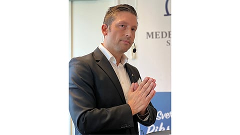 DEBATT: Att låna till försvaret är inte styrka – det är ansvarslöshet