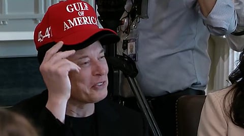 – Till och med min hatt har en hatt, sa Elon Musk till president Trump på kabinettmötet på onsdagen.