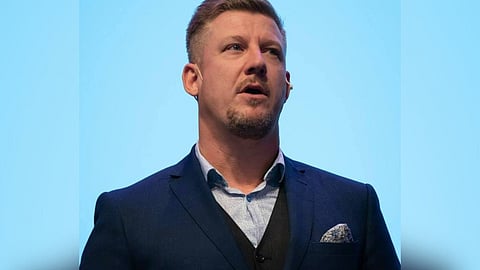 Linus Bylund, Sverigedemokraternas stabschef, kommenterar SD:s stöd till Dumpen.