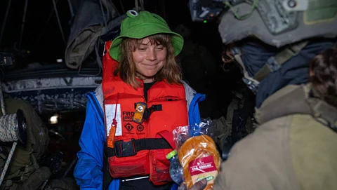 Greta får en macka av IDF | Foto: X