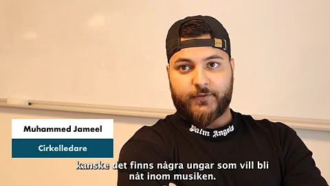 Den numera dömde pedofilen Muhammed Jameel var anställd som cirkelledare på föreningslokalen Hillstreet i Lindesberg. Där arbetade han med barn och ungdomar.