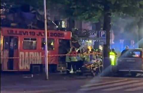 Spårvagn körde in i gatukök i Göteborg