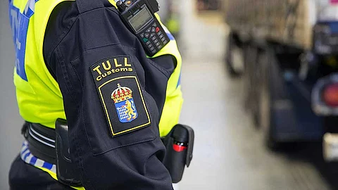 Tullen förklarar krig mot det svenska snuset: "Maffiametoder"