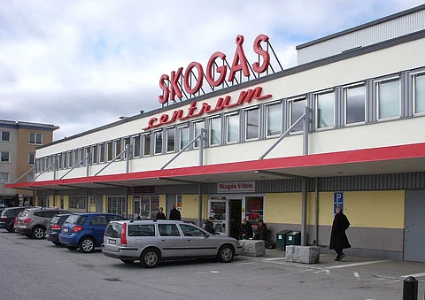Barnvagn påkörd av berusad kvinna